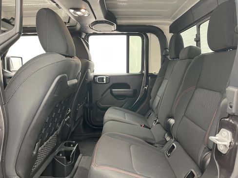 Used 2021 Jeep Gladiator Rubicon AWD/4WD image 37