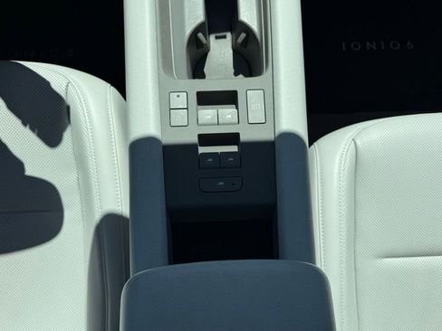 Certified 2025 Hyundai Ioniq 6 Limited RWD image 25