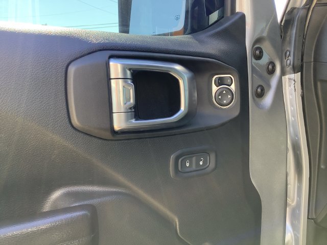 Used 2021 Jeep Wrangler Unlimited Rubicon AWD/4WD image 10