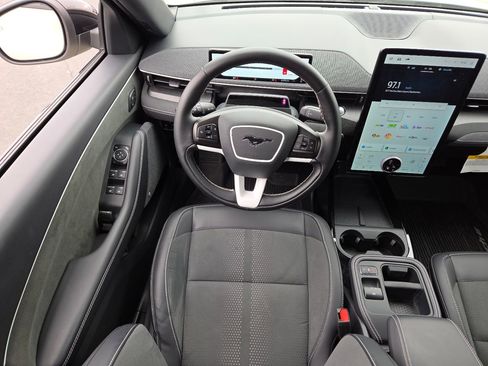 Used 2025 Ford Mustang Mach-E GT image 21