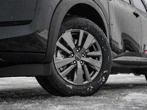 New 2025 Nissan Pathfinder SV image 6