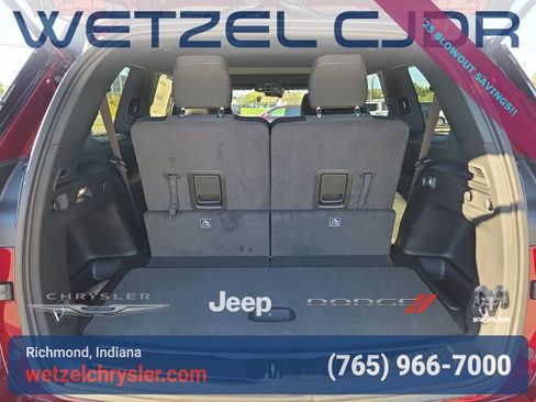 New 2025 Jeep Grand Cherokee L Laredo AWD/4WD image 7