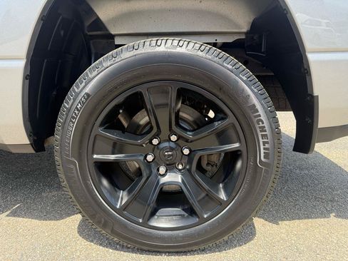 Used 2022 RAM 1500 Big Horn AWD/4WD image 9