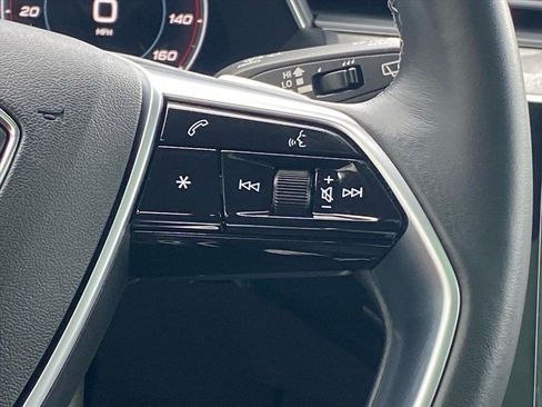 Used 2024 Audi Q8 e-tron Premium Plus w/ Premium Plus Package image 9