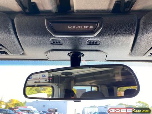 Certified 2020 Jeep Gladiator Overland w/ Cold Weather Group image 15