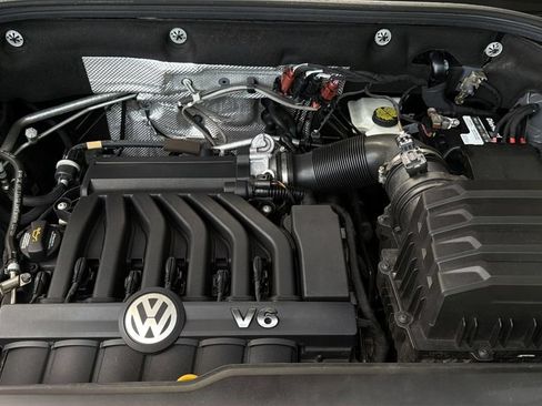 Used 2022 Volkswagen Atlas Cross Sport SEL Premium R-Line AWD/4WD image 31