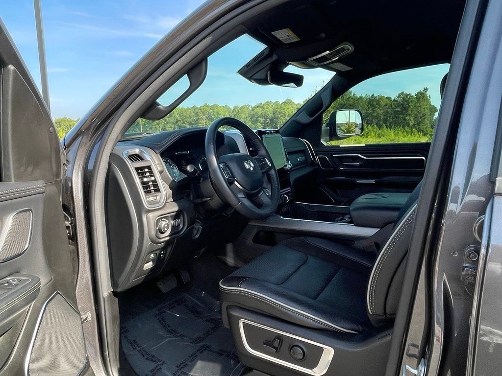 Used 2024 RAM 1500 Laramie AWD/4WD image 38