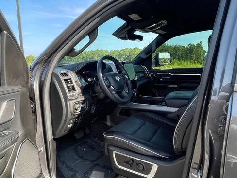Used 2024 RAM 1500 Laramie AWD/4WD image 38