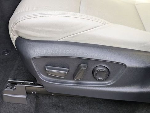 Used 2025 Toyota Tacoma Limited image 25