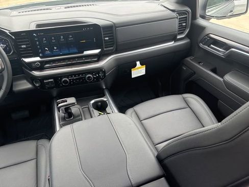New 2026 Chevrolet Silverado 1500 LTZ w/ LTZ Premium Package AWD/4WD image 27