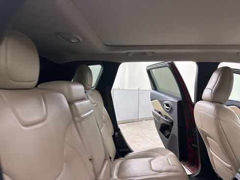 Used 2015 Jeep Cherokee Limited w/ Luxury Group image 26