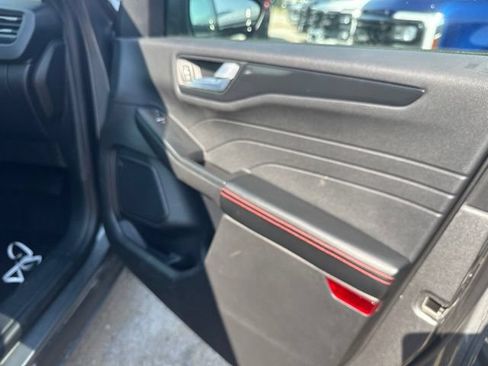 Used 2025 Ford Escape ST-Line AWD/4WD image 14