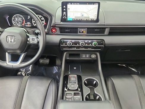 Used 2023 Honda Pilot Touring image 40