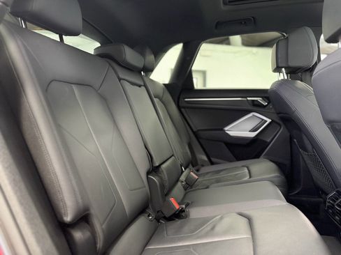 Used 2025 Audi Q3 2.0T Premium image 28