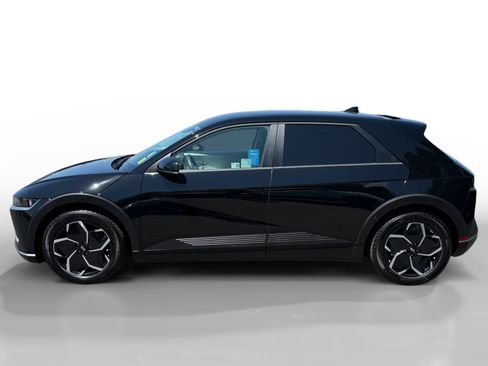 Certified 2024 Hyundai Ioniq 5 SEL RWD image 2