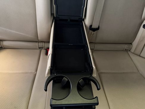 Used 2013 Mercedes-Benz GLK 350 4MATIC image 40