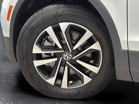 Used 2024 Volkswagen Tiguan S image 34