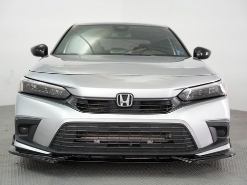 Used 2024 Honda Civic Sport image 2