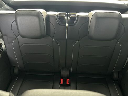 Used 2019 Volkswagen Tiguan SEL Premium R-Line w/ 3rd Row Seat Package image 23