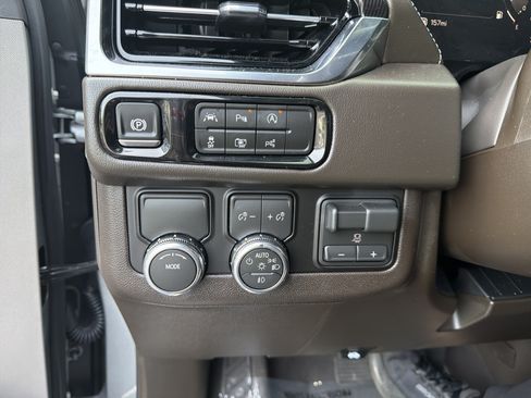 Used 2026 GMC Yukon Elevation RWD image 28