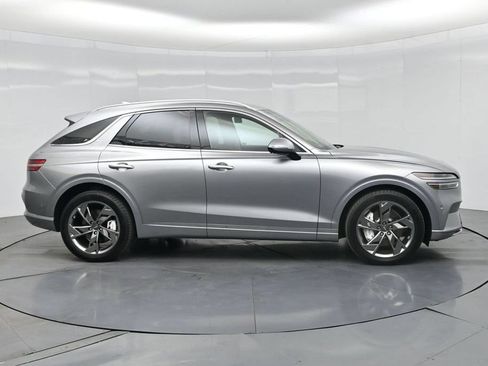 Used 2025 Genesis Electrified GV70 w/ Prestige Package AWD/4WD image 31