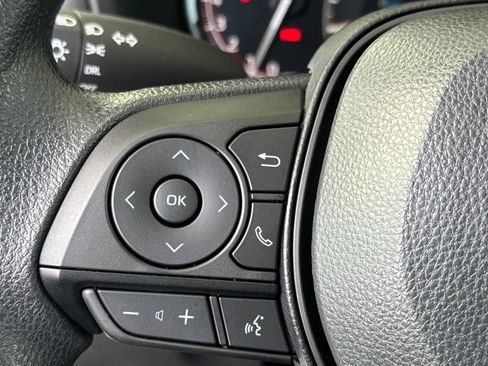 Used 2025 Toyota RAV4 LE FWD image 30