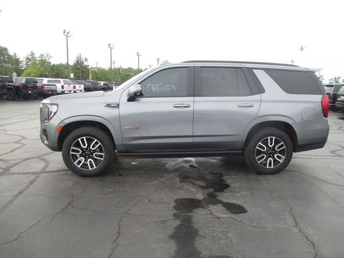 Used 2022 GMC Yukon AT4 AWD/4WD image 11