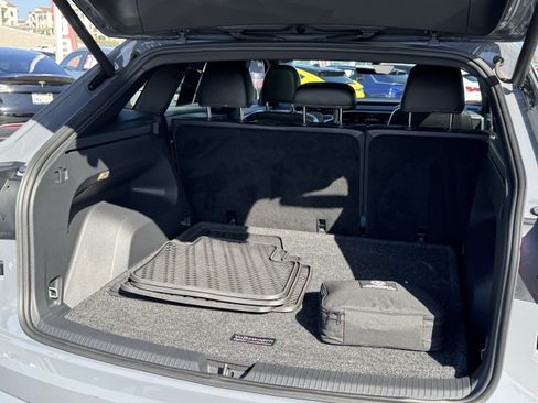 Used 2022 Volkswagen Atlas Cross Sport SE w/ Panoramic Sunroof Package FWD image 39