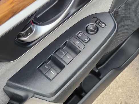 Used 2019 Honda CR-V EX image 14