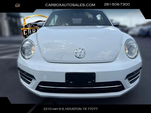 Used 2019 Volkswagen Beetle 2.0T SE FWD image 31