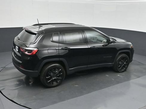 New 2026 Jeep Compass Latitude AWD/4WD image 36