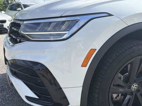 Used 2024 Volkswagen Tiguan SE R-Line AWD/4WD image 9