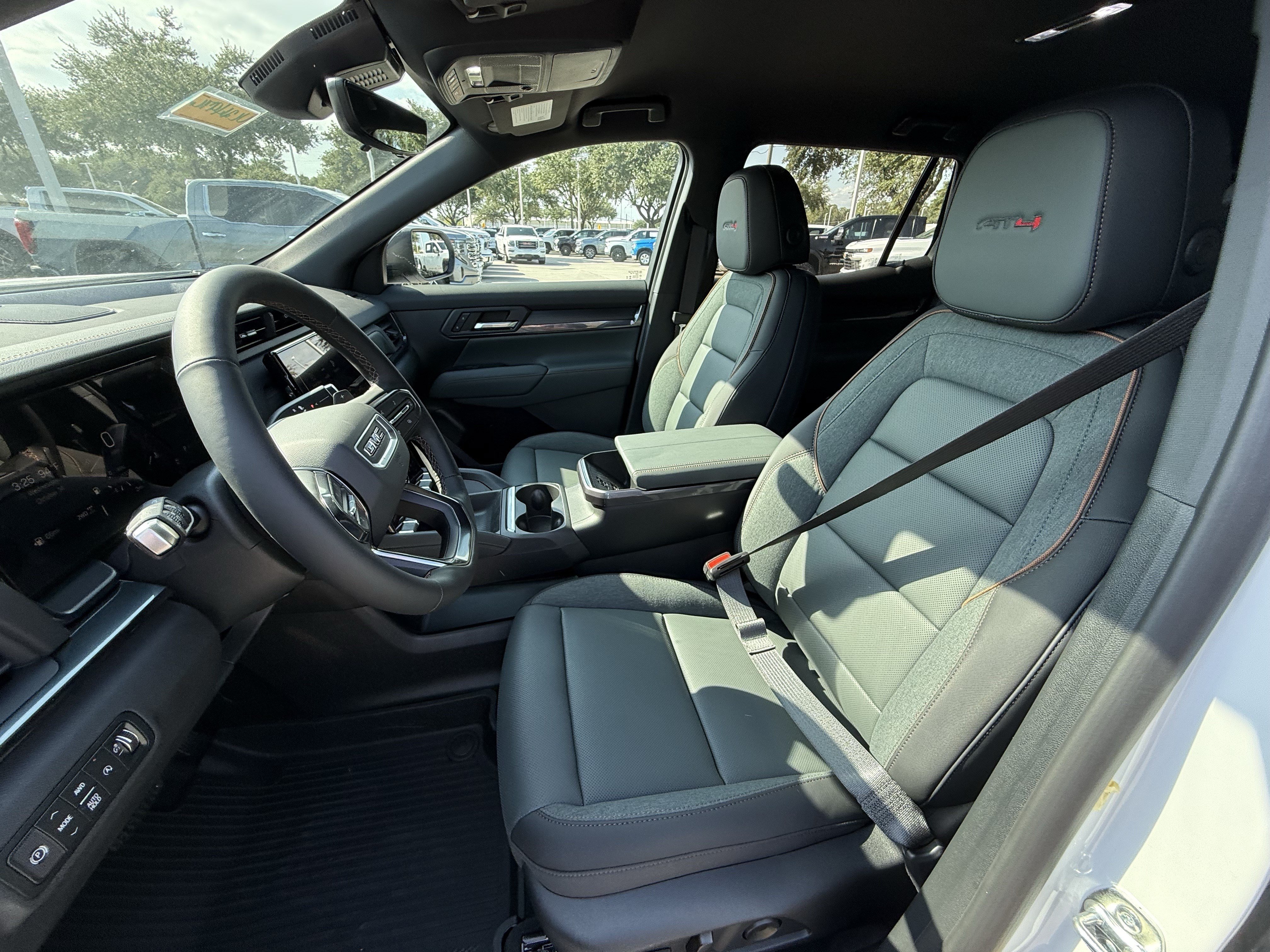 New 2027 GMC Terrain AT4 w/ Convenience Package III AWD/4WD image 17