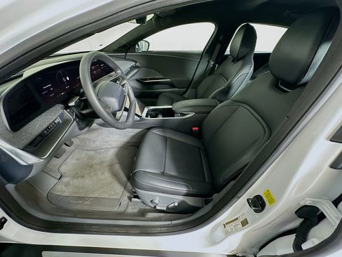 Used 2024 Lucid Air Pure RWD image 13