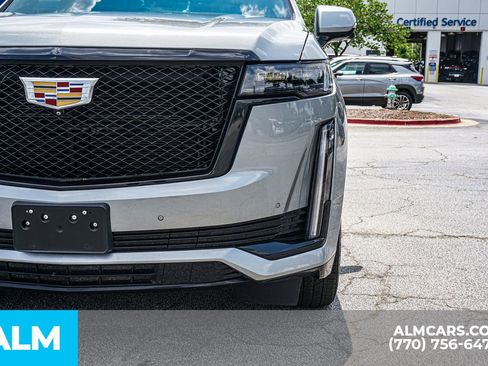 Used 2023 Cadillac Escalade ESV Sport RWD image 19