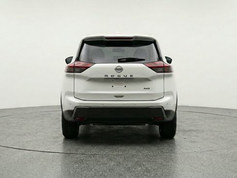 Used 2025 Nissan Rogue SV FWD image 7