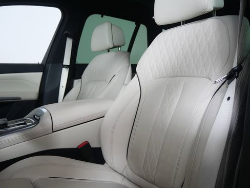 Certified 2026 BMW X5 xDrive50e w/ Executive Package AWD/4WD image 11