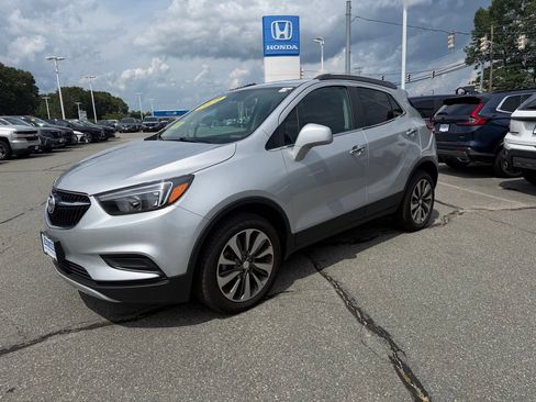 Used 2022 Buick Encore Preferred w/ Safety Package AWD/4WD image 1