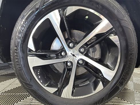 Certified 2024 Chevrolet Trax RS w/ Driver Confidence Package image 50