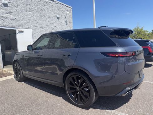 Used 2025 Audi Q3 2.0T Premium w/ Convenience Package image 2