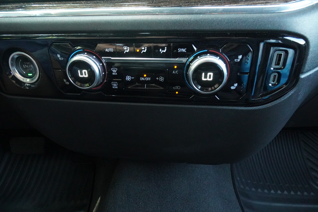 Used 2024 GMC Sierra 1500 Elevation AWD/4WD image 22
