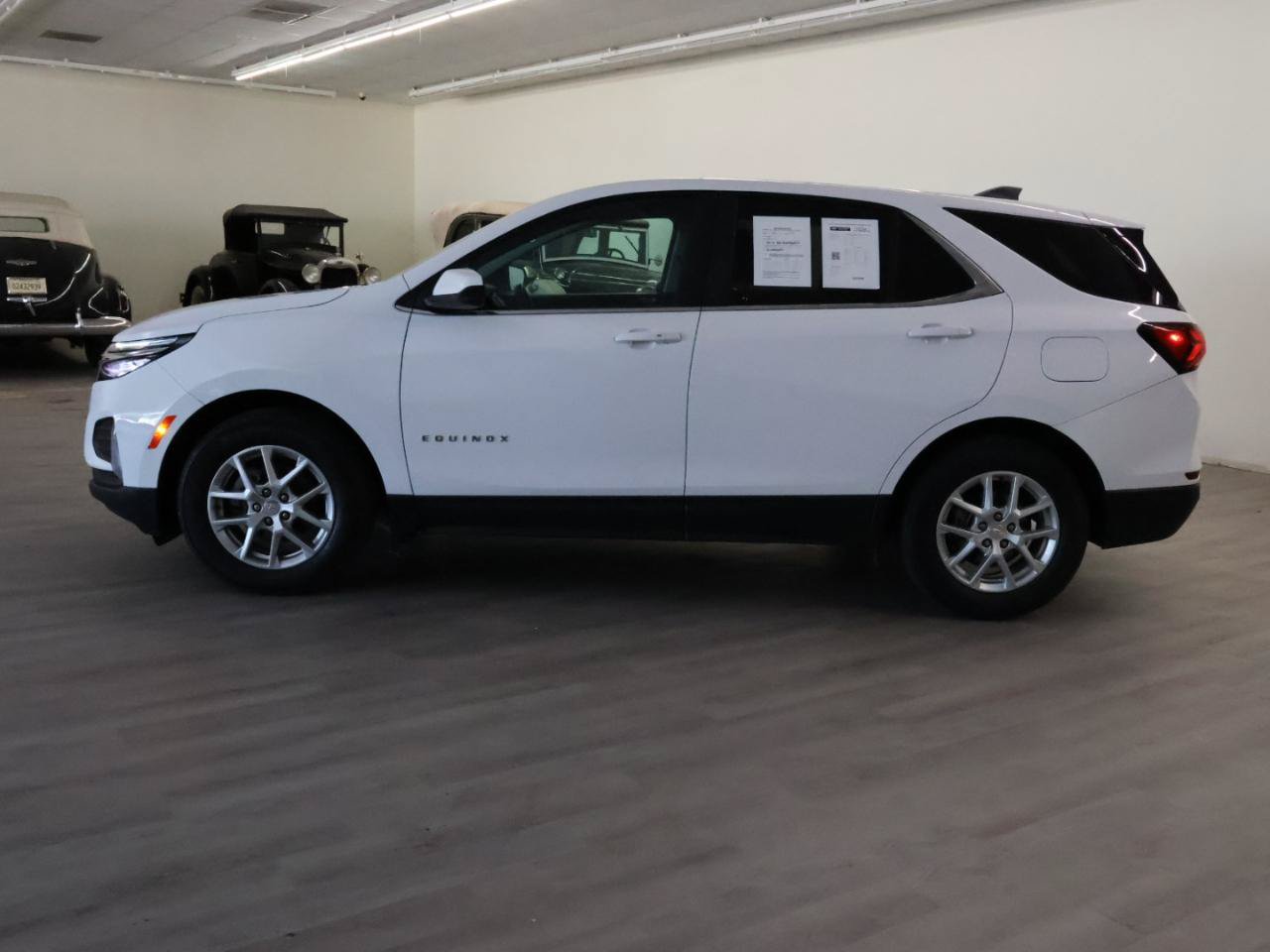 Used 2024 Chevrolet Equinox LT FWD image 26