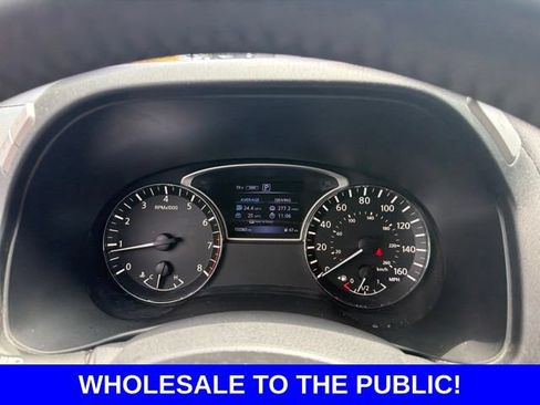 Used 2017 Nissan Pathfinder SV AWD/4WD image 24