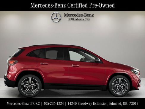 Used 2025 Mercedes-Benz GLA 250 4MATIC image 16