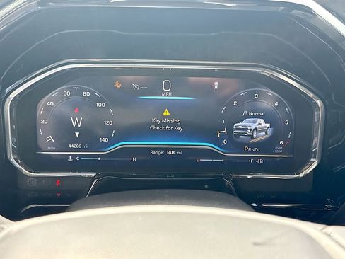 Used 2025 Chevrolet Silverado 1500 LT image 13