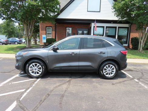 Used 2020 Ford Escape SE AWD/4WD image 3