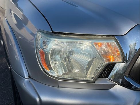 Used 2014 Toyota Tacoma 4x4 Access Cab V6 image 9