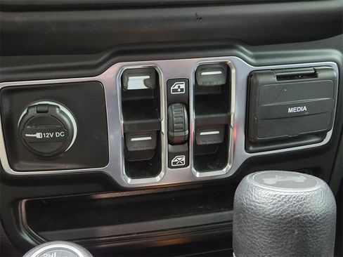 Used 2021 Jeep Wrangler Unlimited Sport image 22