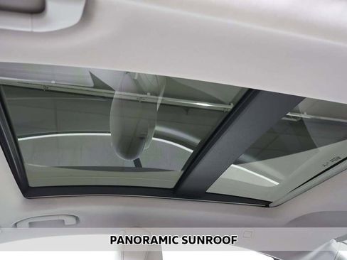 Used 2017 Mercedes-Benz E 400 Coupe w/ Premium 1 Package image 4