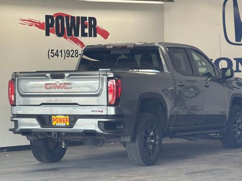 Used 2021 GMC Sierra 1500 AT4 w/ AT4 Value Package AWD/4WD image 3